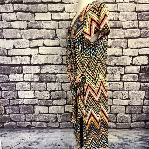 Avenue Short Sleeve Multicolored V-Neck Wrap Dress Size 14/16 - Picture 5 of 9